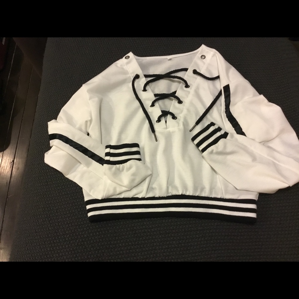 Cute sweatshirt no brand